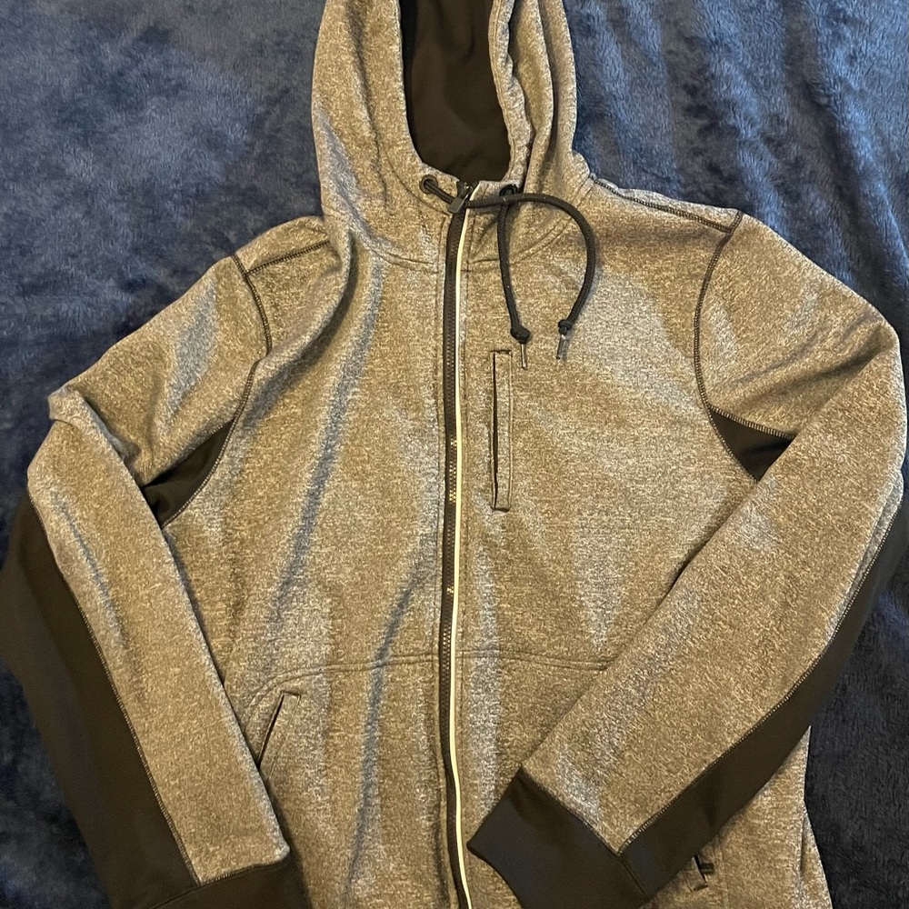 A87 Men's Sweatshirt Jacket Coat XL Gray and Black ( bin c)